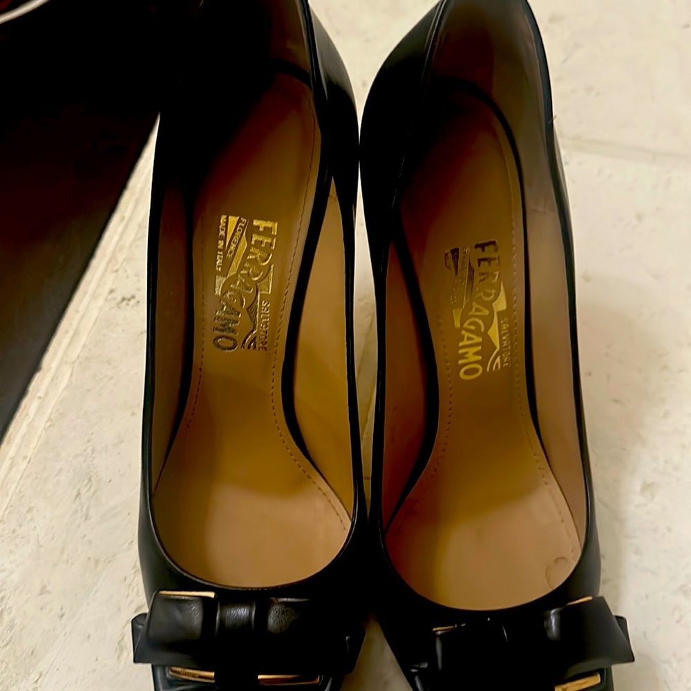 Salvatore Ferragamo Black Pump